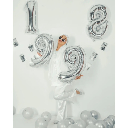 Balon din Folie Metalizata, Flippy, Figurina Cifra, Tema Aniversare 40 cm, Ambalaj Individual, Pai inclus, Umflare cu Aer sau Heliu, Argintiu, Cifra 1