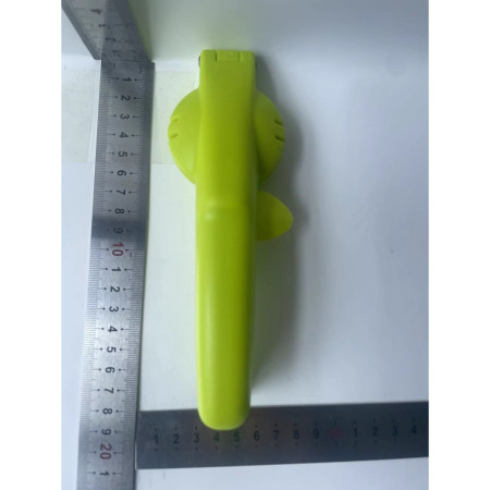 Dispozitiv de spart nuci si castane Flippy, ABS si otel, 17.5 x 5.5 x 5 cm, usor de utilizat, verde