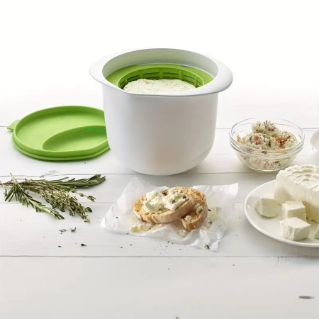 Recipient pentru Preparat Branza, Flippy, Capac de Silicon, Cheese Maker din Plastic, Strecuratoare, 17x14.5x12.8 cm, Verde