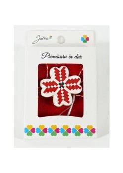 Martisor Brosa Mica in Cutie, Dimensiune Brosa 2.5-3 cm, Material Metal, Model Trifoi Traditional 2