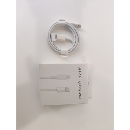 Cablu Date si Incarcare Flippy, SX-25, USB Tip C, 3A Fast Charge, 1 m compatibil cu Apple iPhone 5, 5C, 5S, 6, 6 Plus, 6S, 6S Plus, SE, 7, 7 Plus, 8, 8 Plus, X, XS, XS MAX, 11, 11PRO, 11 PRO MAX, seria iPhone 12, 13, 14, cip protectie, Alb