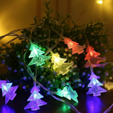 Ghirlanda luminoasa cu bec in forma de brazi, 4 metri, 30 LED-uri, forme din plastic, fir transparent, multicolora