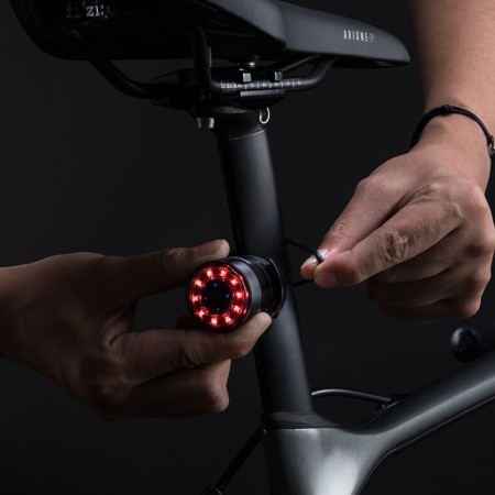 Stop de Bicicleta 300mAh, cu 7 culori - RockBros Tail LED Light (Q1) - Black