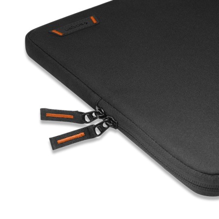 Husa pentru Laptop Maxim 16" - Spigen Basic Pouch - Black